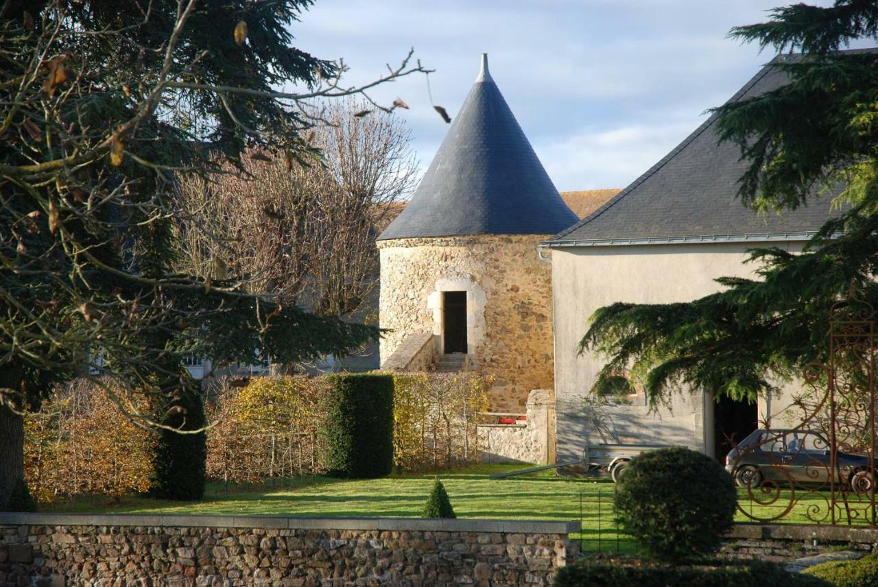Logis De La Helberdiere Cossé-en-Champagne Exterior photo